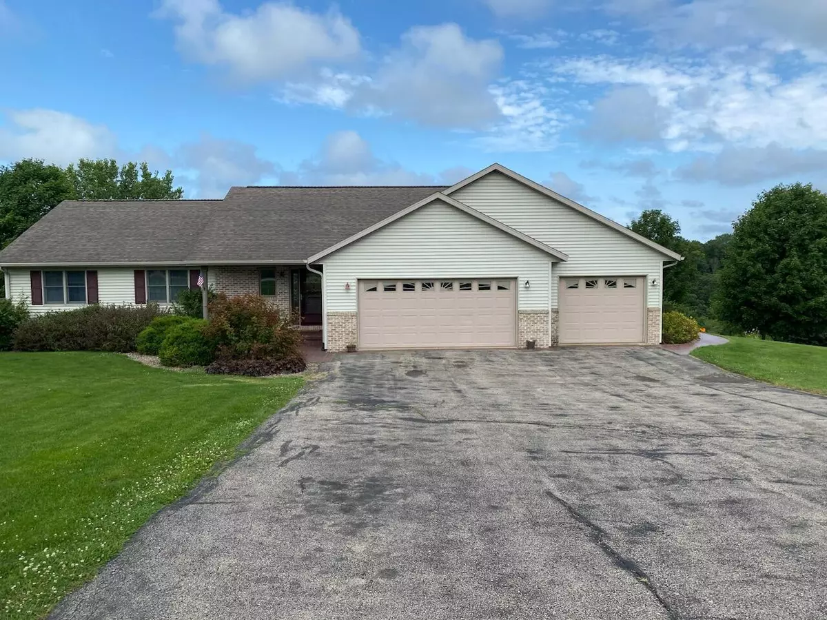 Coon Valley, WI 54623,S265 Oak DRIVE