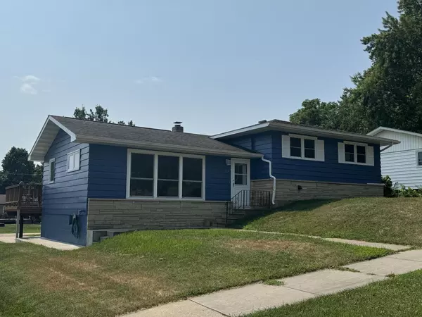 613 1st STREET N, La Crescent, MN 55947