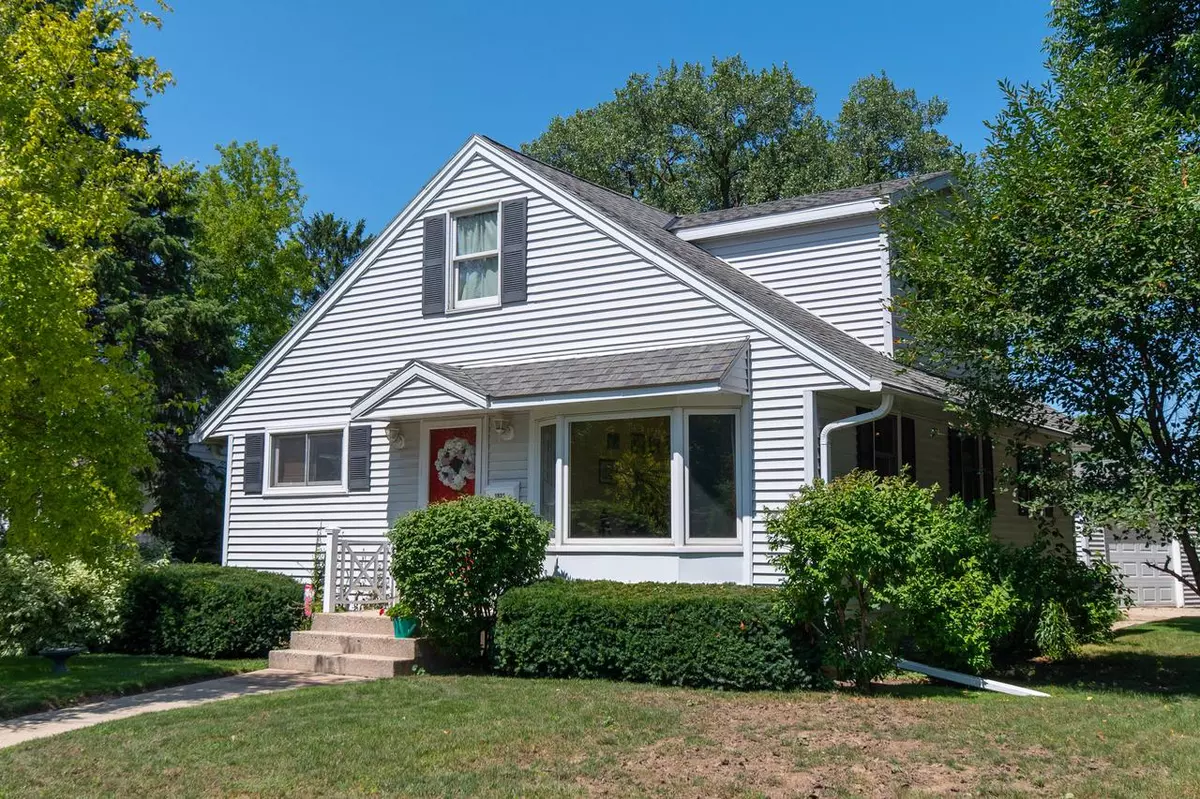 Whitefish Bay, WI 53217,1030 E Hampton ROAD