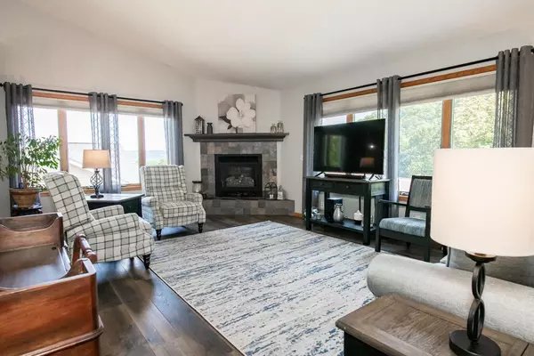 Winona, MN 55987,1445 49th AVENUE