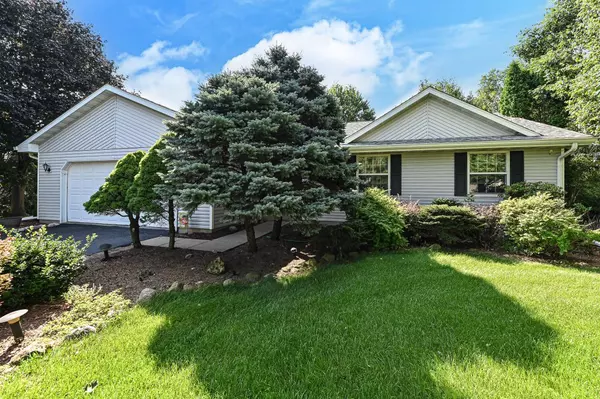 306 Arbor Ridge DRIVE, Delavan, WI 53115