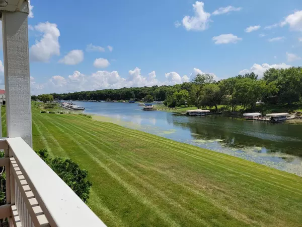 Delavan, WI 53115,2237 Landings LANE #2237