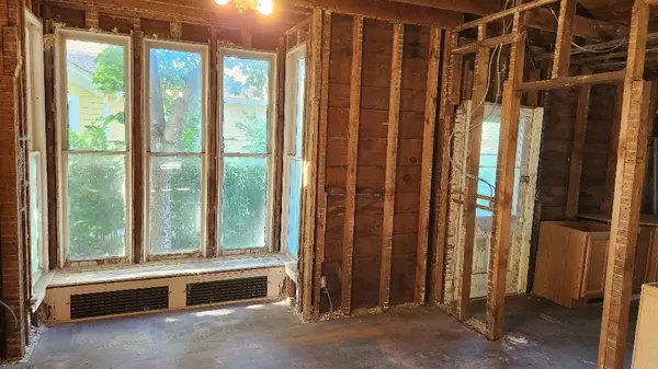 Delavan, WI 53115,122 N 5th STREET