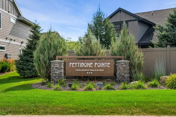 La Crosse, WI 54601,322 River POINT #L2