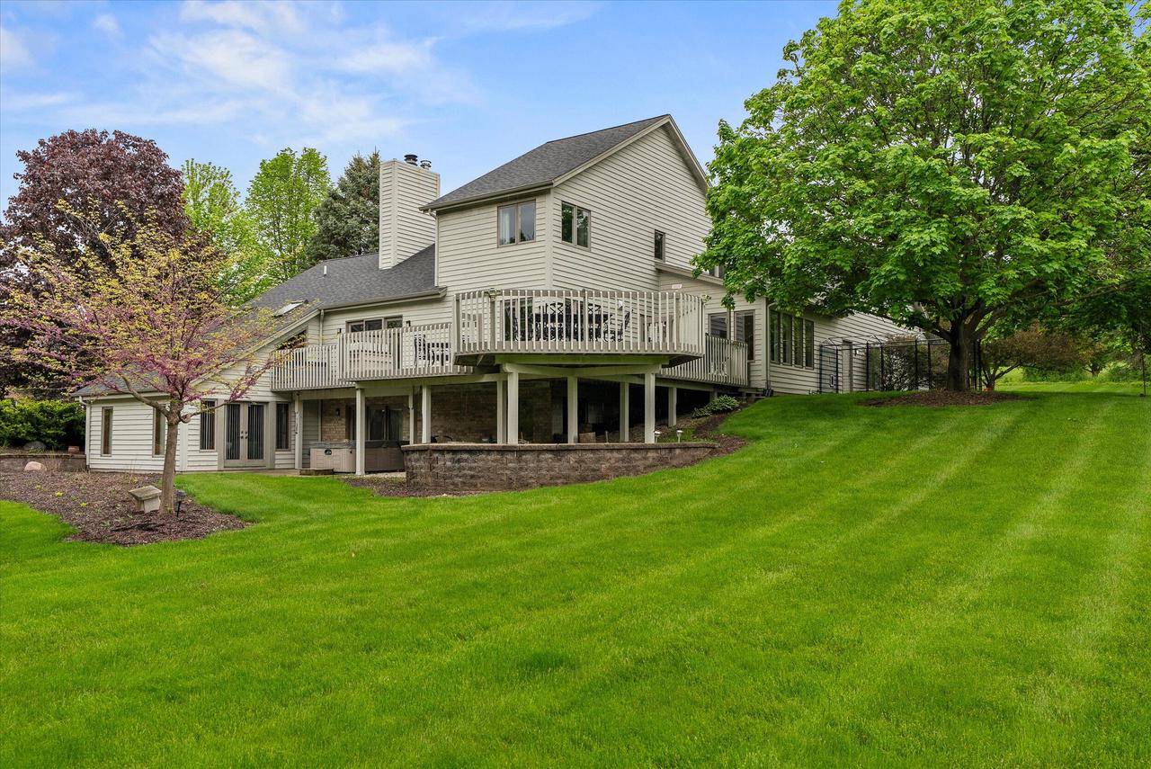 323 Loftwood TERRACE,  Colgate,  WI 53017