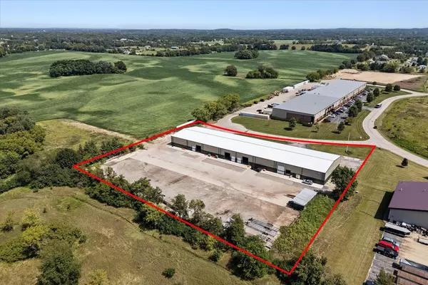 W357S8715 Chapman LANE, Eagle, WI 53119