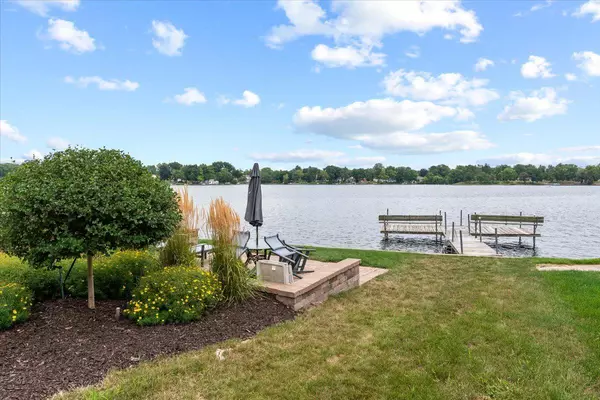 Oconomowoc, WI 53066,333 N Lake ROAD #605