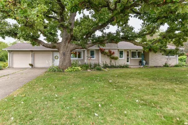 625 Alder AVENUE, Delavan, WI 53115