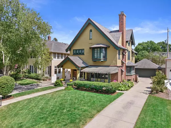 Shorewood, WI 53211,4426 N Prospect AVENUE