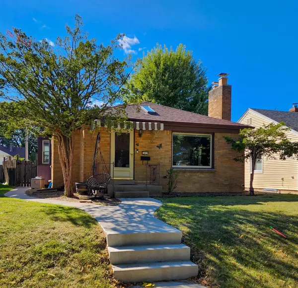 2455 S 61st STREET, West Allis, WI 53219