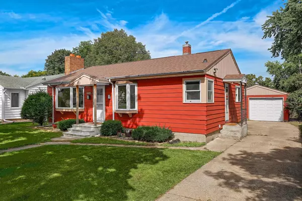 2927 Birch STREET, La Crosse, WI 54601