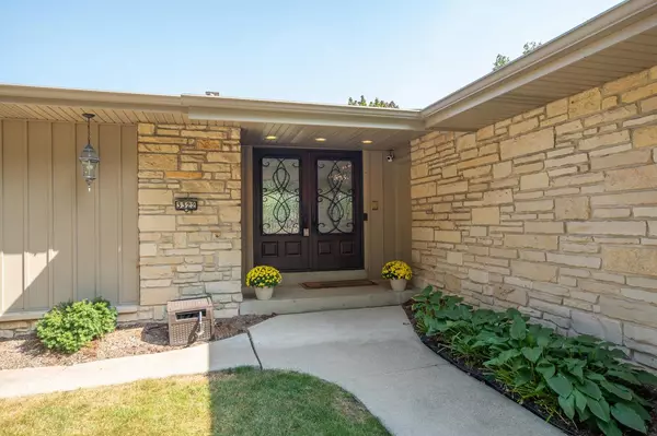 Wauwatosa, WI 53222,3322 N 105th STREET