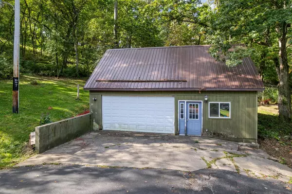 Winona, MN 55987,25098 County Rd 9