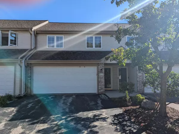 1911 Mallard Pointe CIRCLE #G, Waukesha, WI 53189