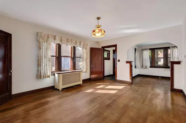 La Crosse, WI 54601,1229 20th STREET S