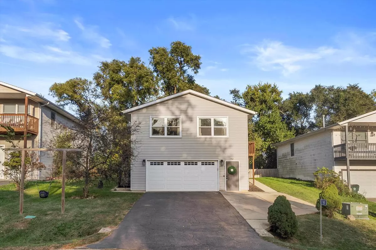 Twin Lakes, WI 53181,960 Rhyners LANE