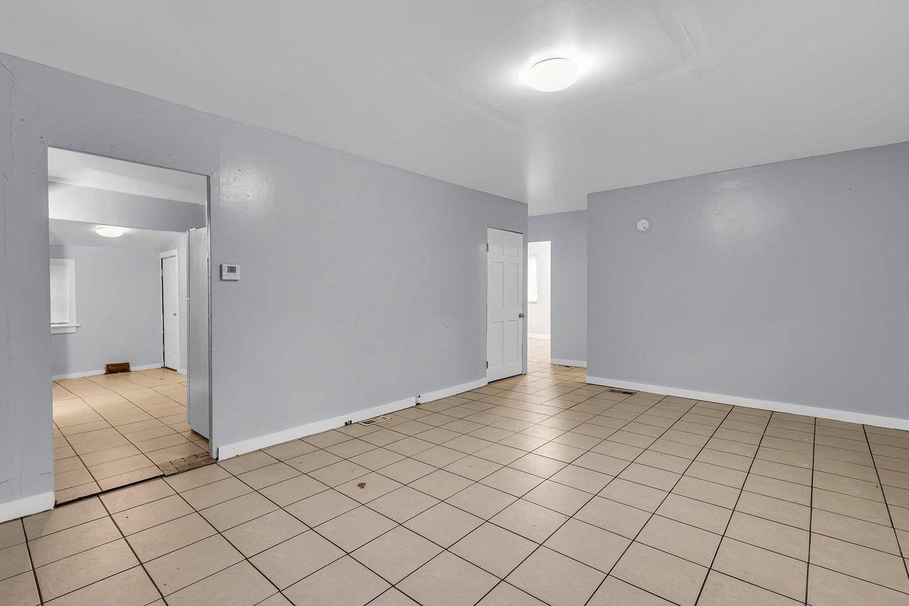 Milwaukee, WI 53209,4470 N 37th STREET