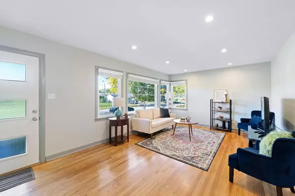 Whitefish Bay, WI 53217,5256 N Lydell AVENUE