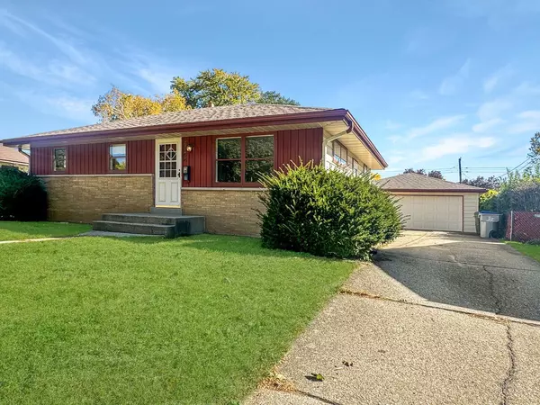 6204 N Joyce AVENUE, Milwaukee, WI 53225