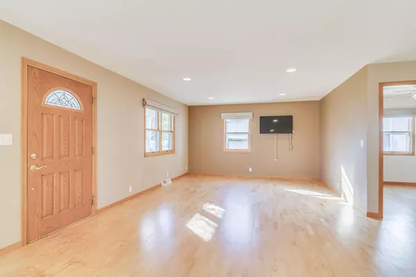 Holmen, WI 54636,504 2nd AVENUE E