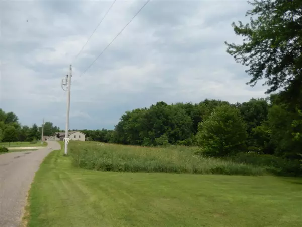 L2 Velvet Lane, Prairie Du Chien, WI 53821