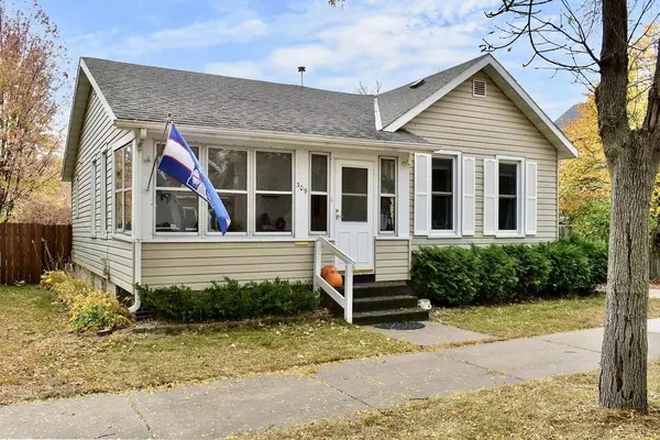 309 9th STREET E, Winona, MN 55987