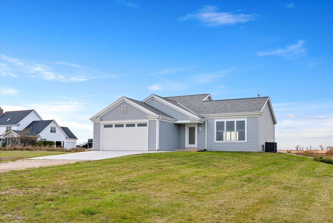 271 Hidden Bluff ROAD, Cedar Grove, WI 53013