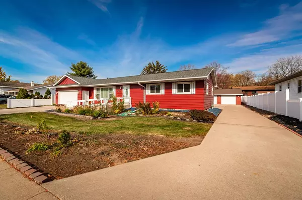 Onalaska, WI 54650,1547 Main STREET