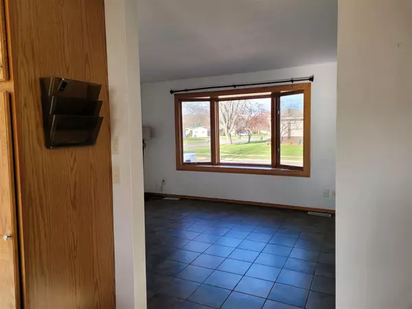 West Salem, WI 54669,921 Frontier Rd