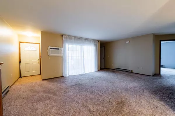 Oak Creek, WI 53154,8340 S Chicago ROAD #6