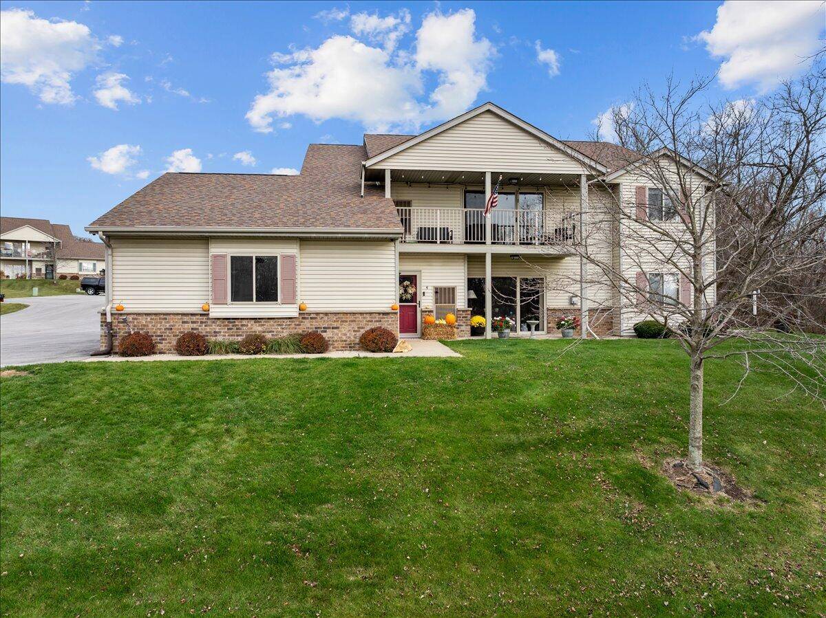 806 Church STREET #4, Allenton, WI 53002