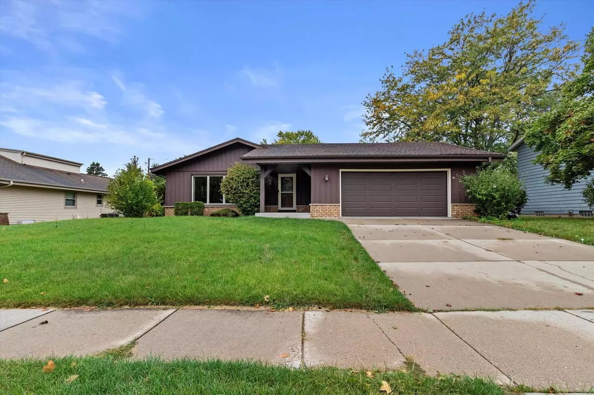 Oak Creek, WI 53154,9775 S Shepard Hills DRIVE