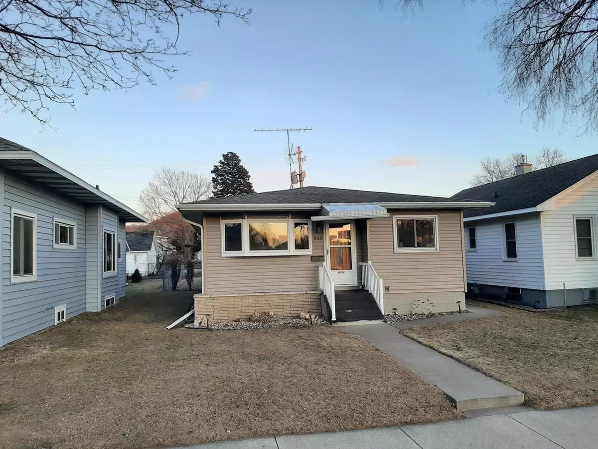 La Crosse, WI 54601,825 19th STREET S