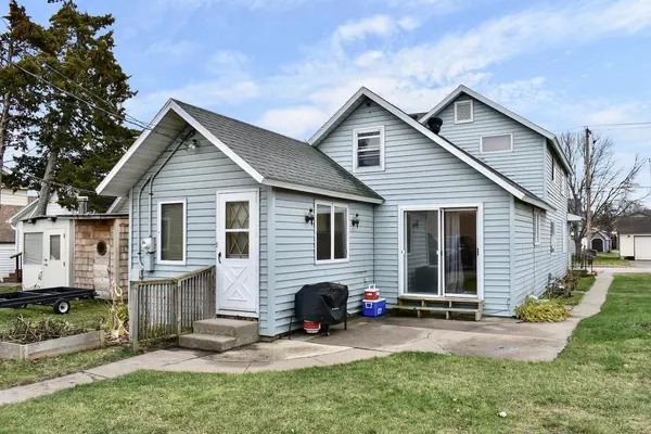 Winona, MN 55987,860 2nd STREET E