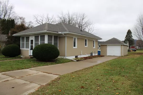 Winona, MN 55987,453 Maceman STREET