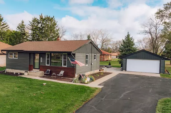 8268 S 34th STREET, Franklin, WI 53132