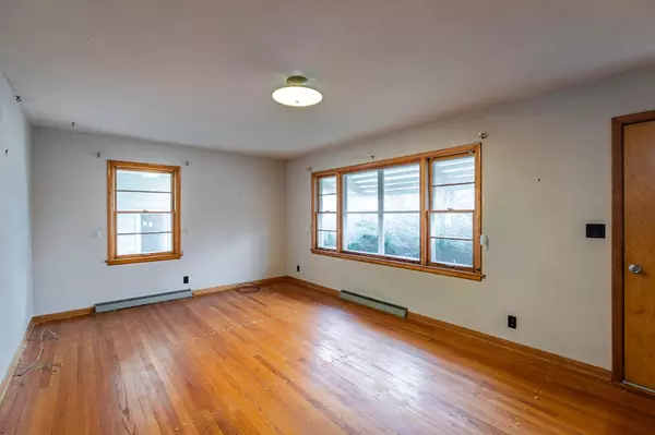 Holmen, WI 54636,210 Kay STREET