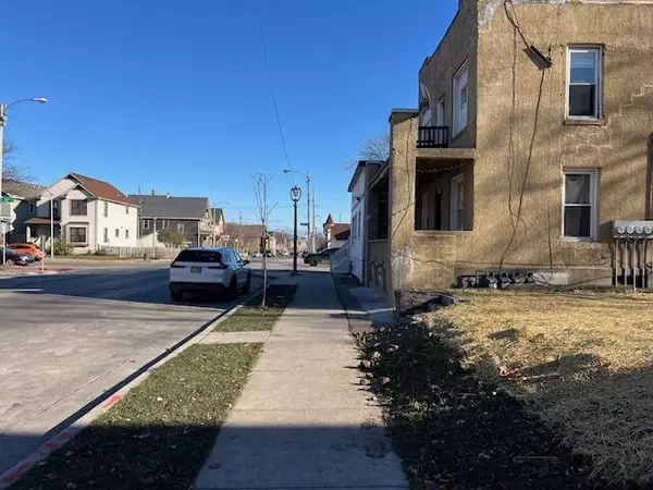 Milwaukee, WI 53204,2209 W GREENFIELD AVENUE