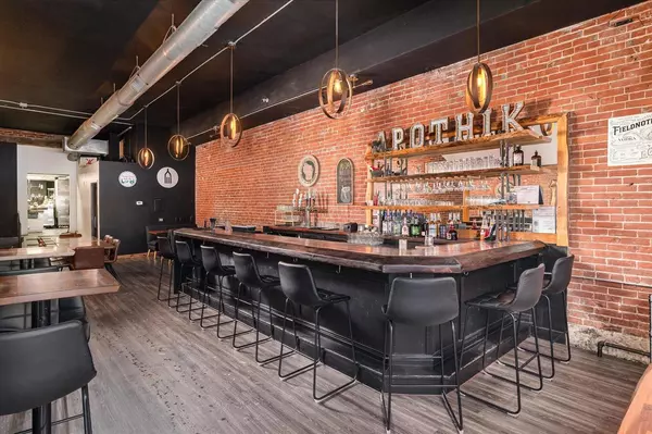 La Crosse, WI 54601,411 3rd STREET S