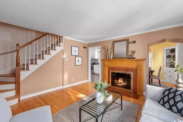 Whitefish Bay, WI 53211,4623 N Idlewild AVENUE