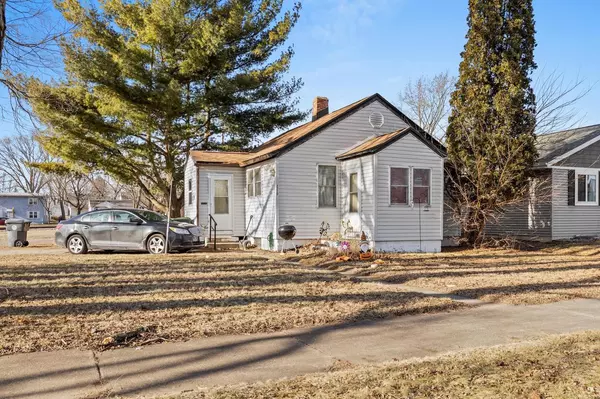 2220 15th PLACE S, La Crosse, WI 54601