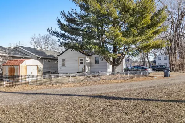 La Crosse, WI 54601,2220 15th PLACE S