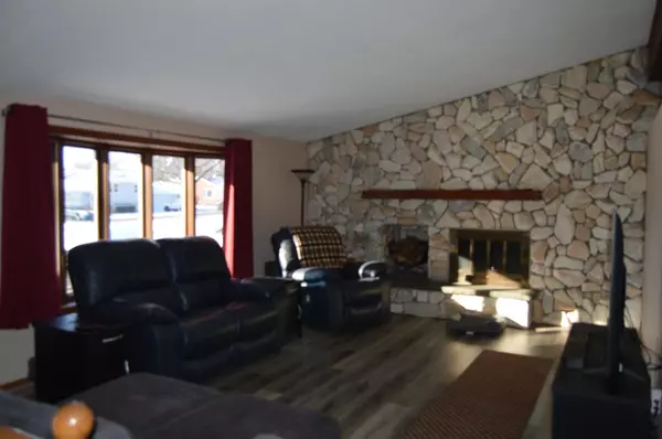 Twin Lakes, WI 53181,1910 Esch ROAD