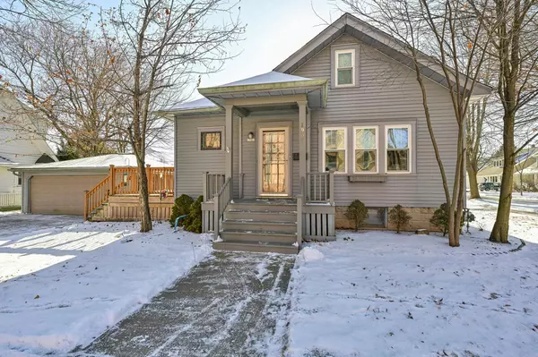1901 E Shorewood BOULEVARD, Shorewood, WI 53211