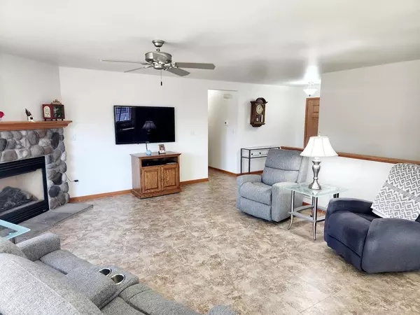 Watertown, WI 53094,808 Chadwick DRIVE