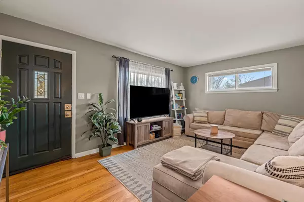 Milwaukee, WI 53225,8549 W Douglas AVENUE