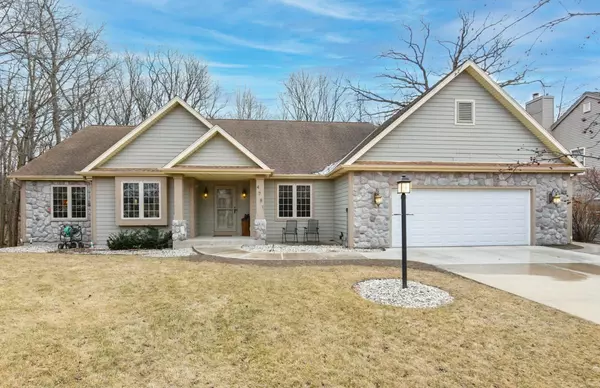 4781 W Woodland DRIVE, Franklin, WI 53132