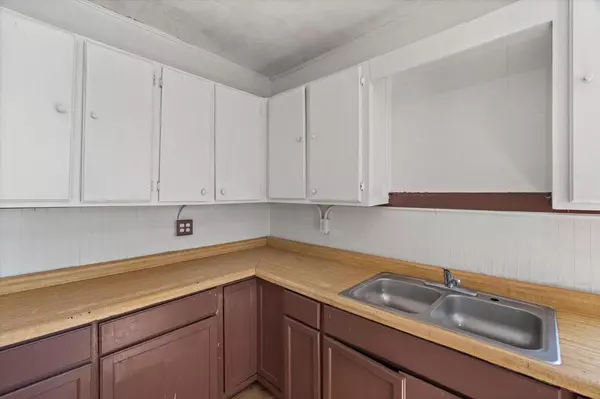Milwaukee, WI 53204,2321 W Mitchell STREET #2323