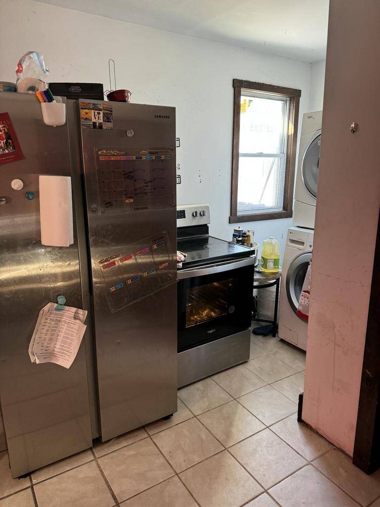 Manitowoc, WI 54220,1122 S 10th STREET