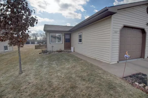 1067 Terrace DRIVE, Onalaska, WI 54650
